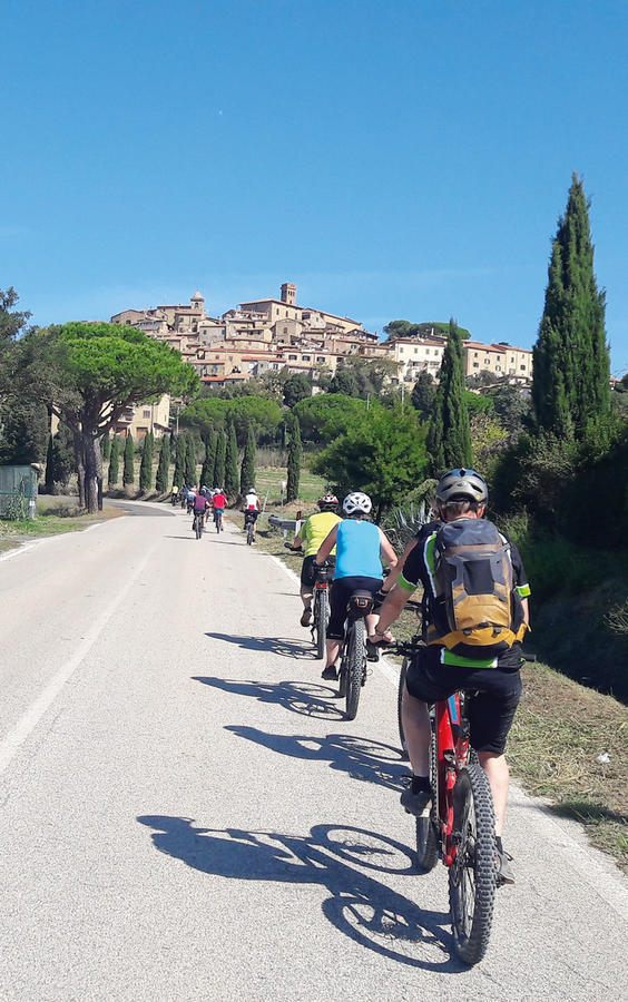 Zum Saisonabschluss in die Toskana – Radreise